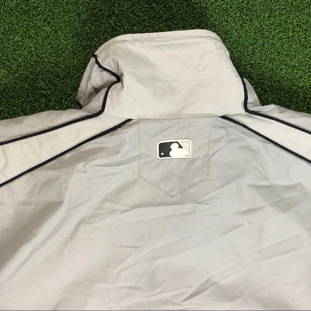 VTG Authentic Majestic Chicago Sox Grey Jacket - Picture 8 of 8